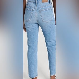 Madewell- Used wash denim straight leg  edge hem. 99% cotton, 1% elastane.